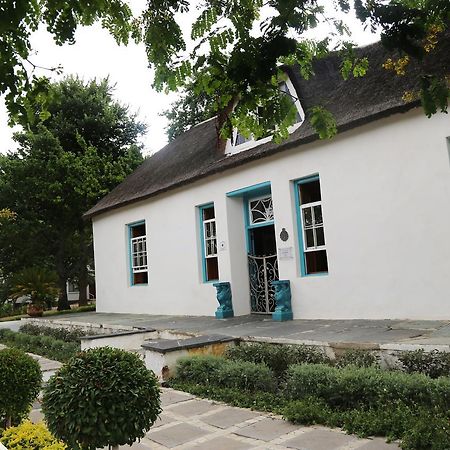 Bed and Breakfast De Companjie Свеллендам Экстерьер фото